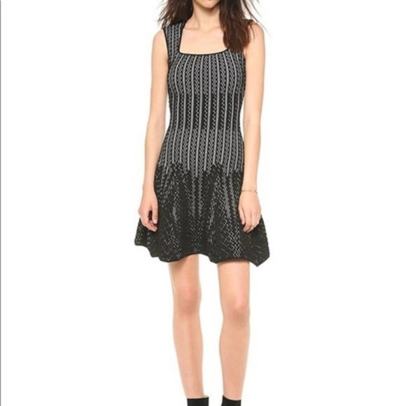 RVN Dresses & Skirts - RVN Chevron 3D Jacquard Square Neck Flare Dress Black White Sz Large